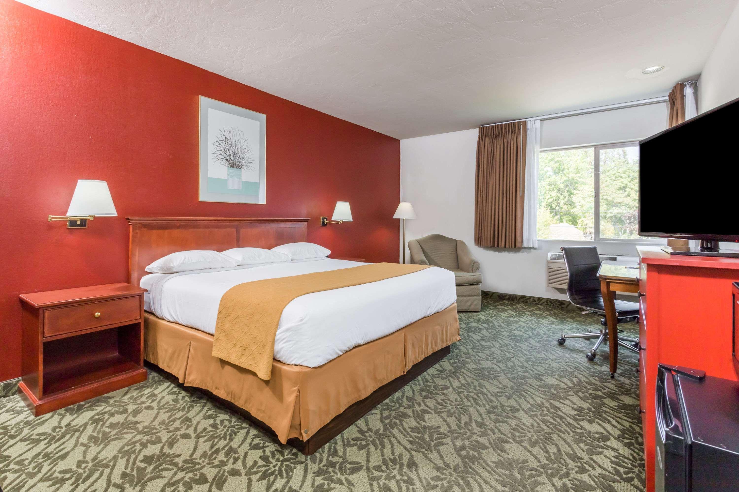 Days Inn By Wyndham Eugene Downtown/University Eksteriør billede